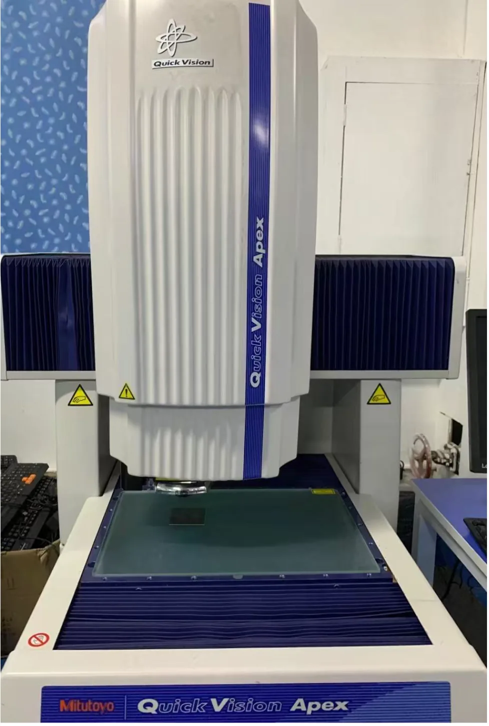 Digital image measuring instrument for CNC part inspection